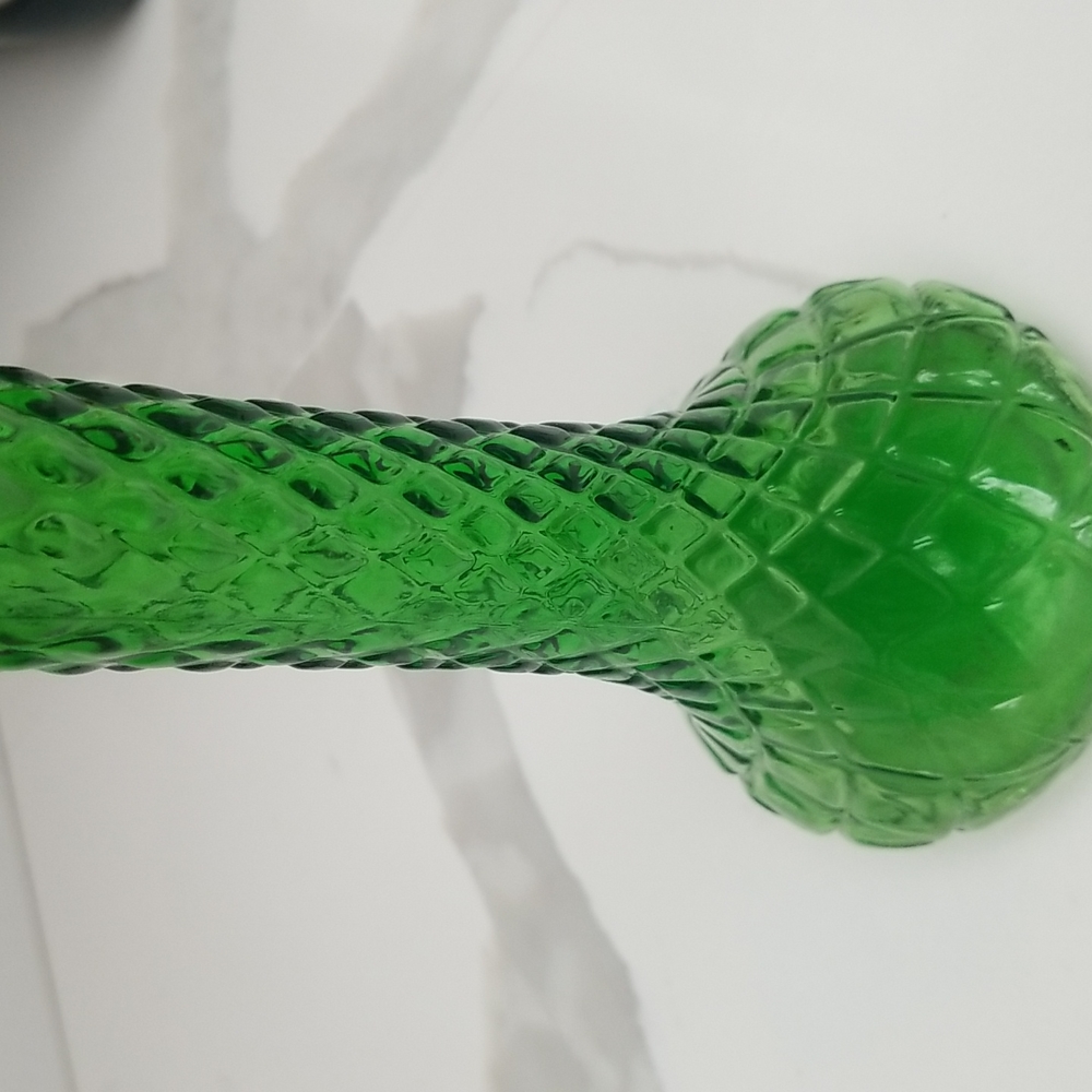 Vintage green bud vase - Picture 4 of 5